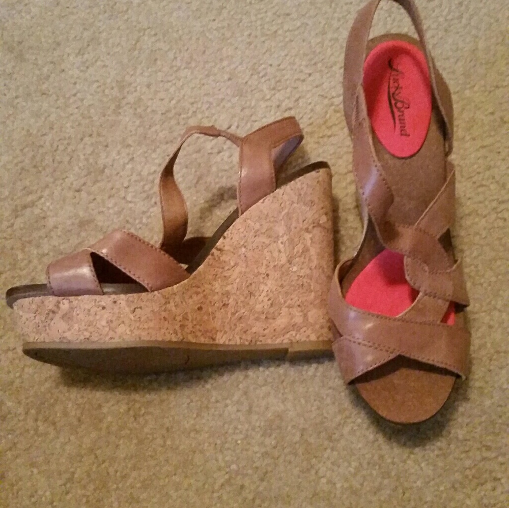 Lucky Brand Leather Cork Wedges 7 NEW